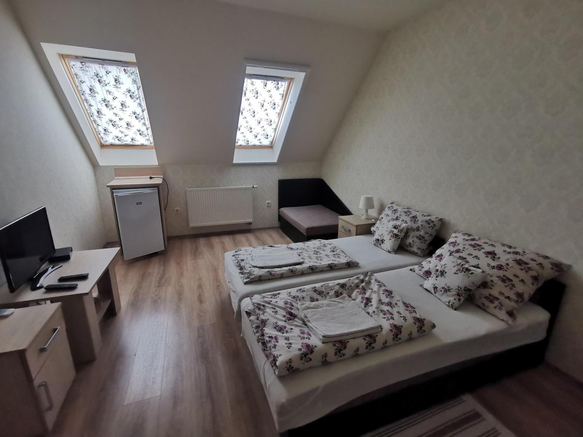 Village Garden Family Guest House Tiszakanyár Eksteriør billede